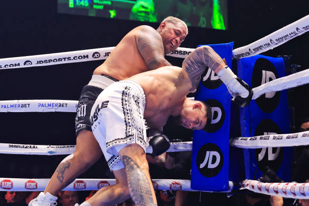 サモアの怪人引退！？ 格闘技 初心者・ダイエット・フィットネスジム トイカツ道場