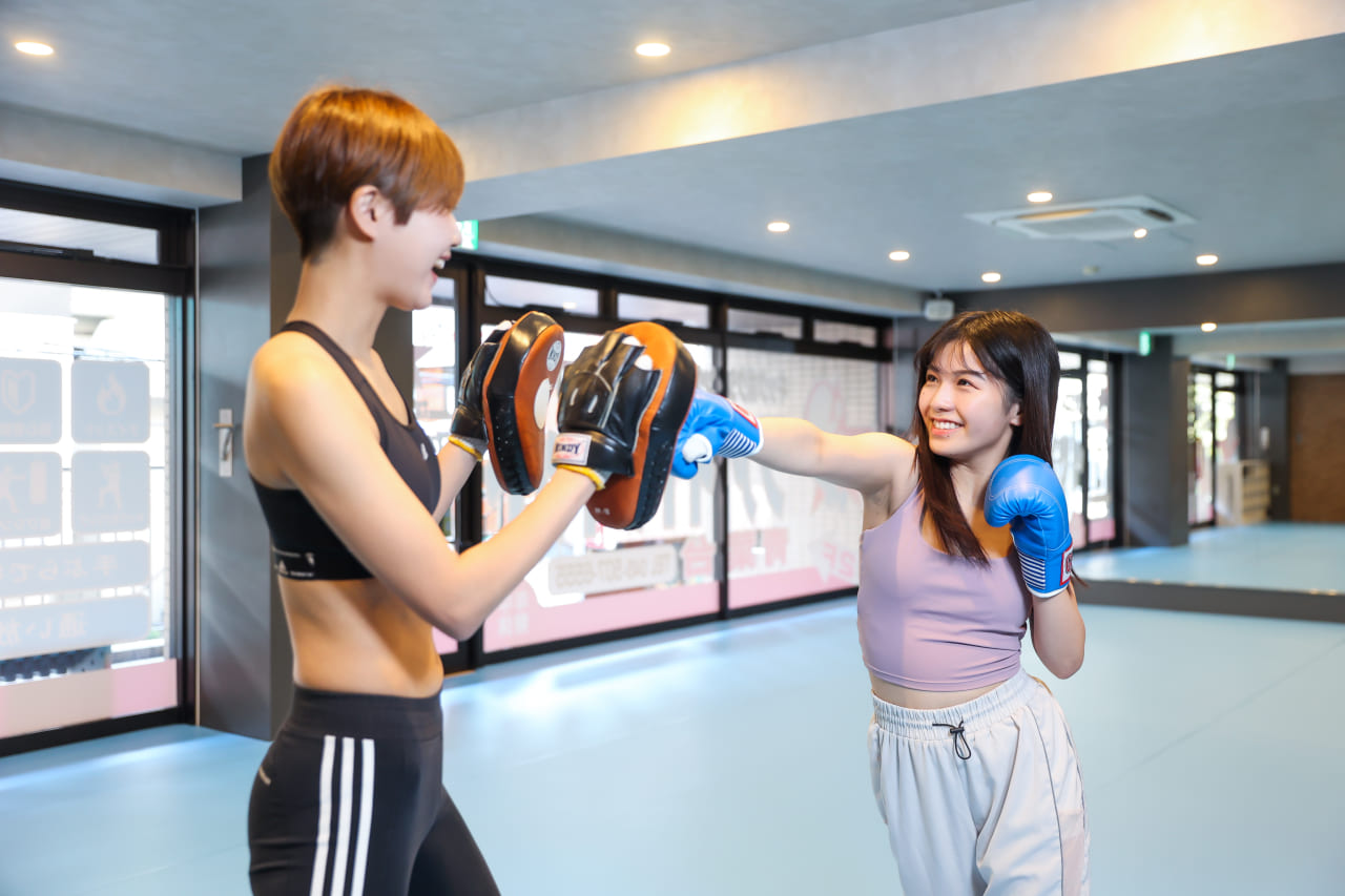 青葉台駅徒歩2分！ スミスマシンも使い放題！ キックボクシング